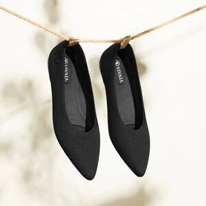 VIVAIA Aria 5° Pointed-Toe‎ Ballet Flats in Black, NWOT